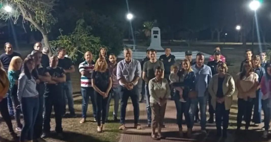 Pedernales: Ralinqueo inauguró nuevas luminarias