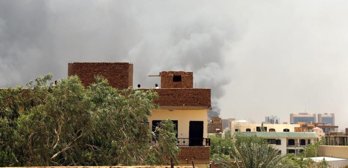 Sudán: Continúan los combates y hay decenas de civiles muertos