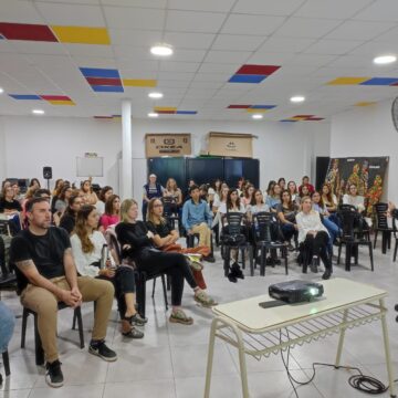 Mes de Concientización sobre el Autismo: Brindan charla abierta a la comunidad en 25 de Mayo