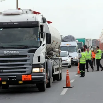 Fin de semana largo: Restringen circulación de camiones en rutas de la provincia