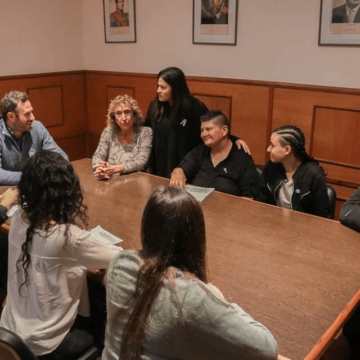 Ralinqueo entregó bonificaciones especiales a trabajadoras municipales