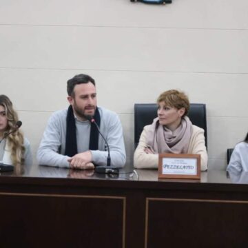Junto a los jóvenes, el Intendente participó del Parlamento Juvenil