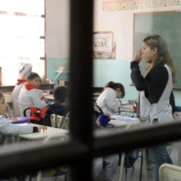 Educación: Docentes de la provincia de Buenos Aires con nuevo régimen de licencias