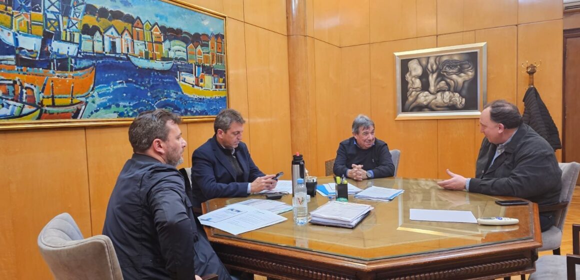 La Asociación de empleados Municipales de 25 de Mayo mantuvo una reunión con Sergio Massa