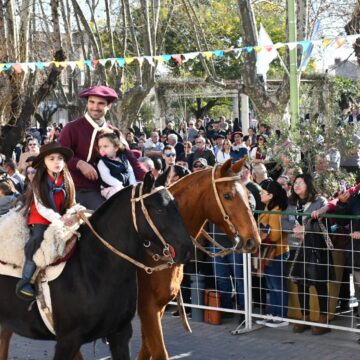 Tras todo un día de celebración, Saladillo recibirá sus 160 años con los Auténticos Decadentes