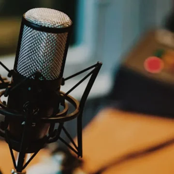 3 de julio: Día del locutor