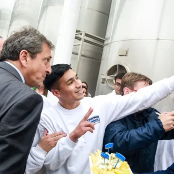 Massa anunció la quita de retenciones para el sector lácteo