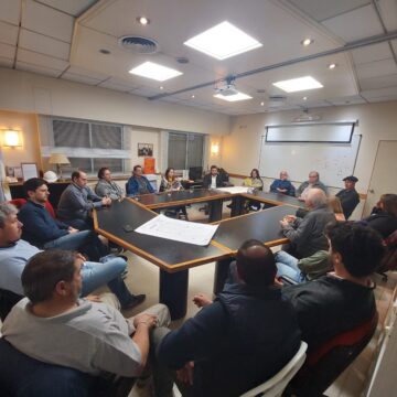 Ramiro Egüen apuesta a las cooperativas y a las empresas locales para construir viviendas en el distrito