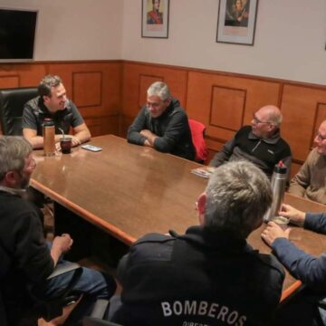 Ralinqueo se reunió con bomberos del distrito: “Dialogamos sobre la importancia del Fondo” para los cuarteles