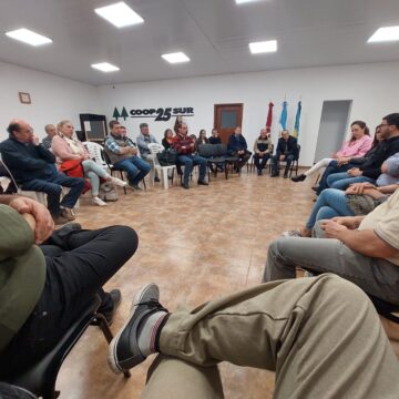 Egüen visitó Valdés junto a su equipo y destacó “intercambio” de ideas con vecinos