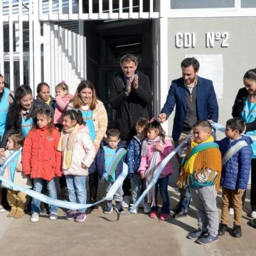 “Se ha hecho una enorme gestión en materia de obra pública”, dijo Ralinqueo acompañado por el Ministro Katopodis en inauguración de nuevo centro educativo