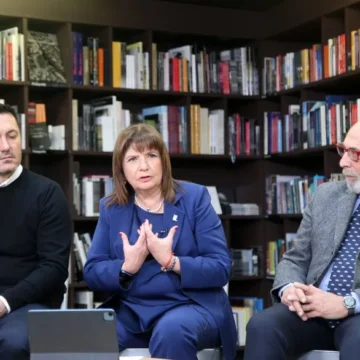 Bullrich presentó a su equipo de asesores