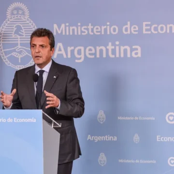 Massa y más anuncios: devolverán IVA a monotributistas, jubilados y trabajadores