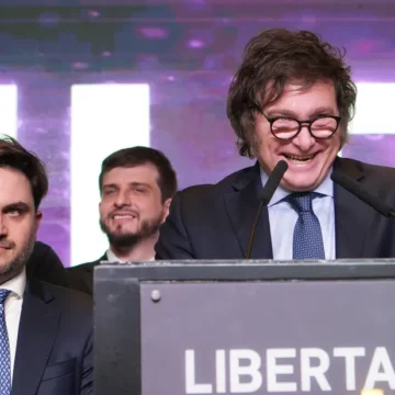 Bajo la frase “Macri es nuestro límite” legisladores libertarios abandonaron a Milei