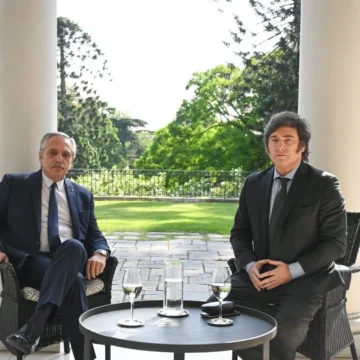 Comenzó la transición: Fernández y Milei se reunieron en Olivos