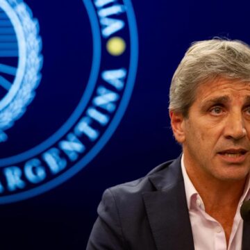 Según Caputo, el bono la jubilación mínima totalizará en casi 205.000 pesos