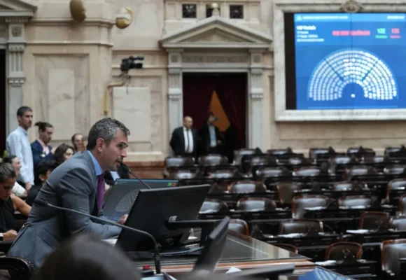 Por José Guarch, concejal de LLA: Un cachetazo para ver la realidad