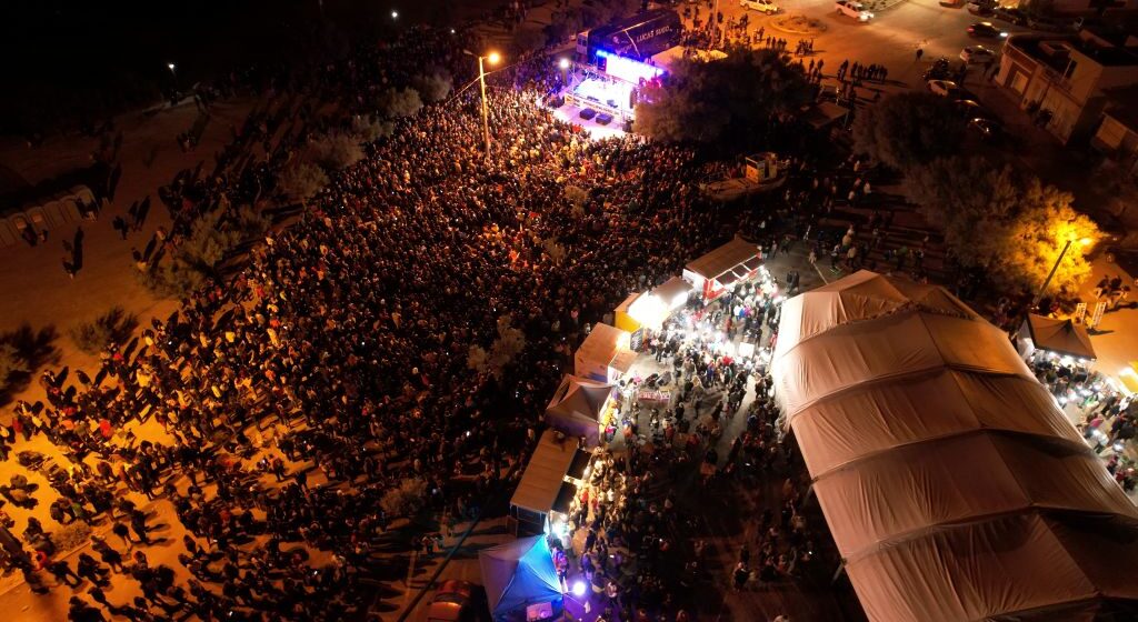 Vivir la Semana Santa entre olas y arena: el encanto de Tres Arroyos
