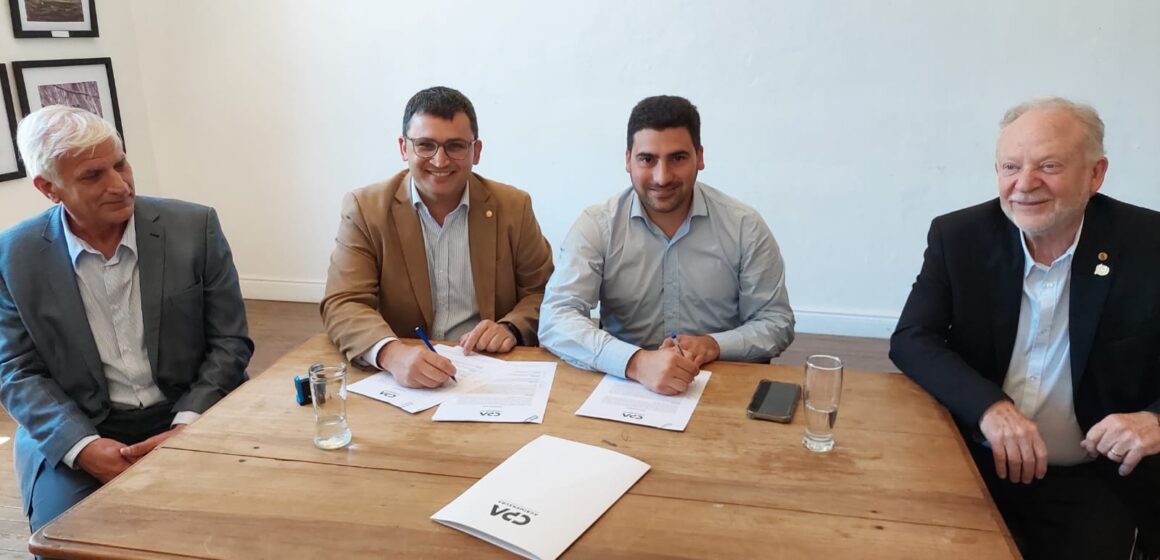 El Consejo Profesional de Agrimensura de la Provincia de Buenos Aires (CPA) firmó un convenio de colaboración con el municipio de 25 de Mayo El Consejo Profesional de Agrimensura de la Provincia de Buenos Aires (CPA) firmó un convenio de colaboración con el municipio de 25 de Mayo