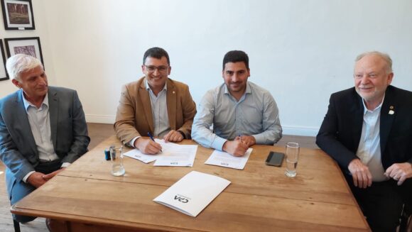 El Consejo Profesional de Agrimensura de la Provincia de Buenos Aires (CPA) firmó un convenio de colaboración con el municipio de 25 de Mayo