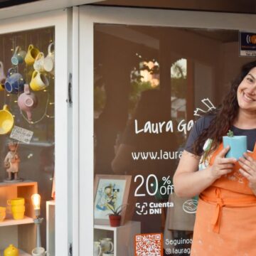 WhatsApp Image 2025-11-04 at 10.28.56 De 25 de Mayo al mundo: la artista que transformó La Plata en un refugio creativo