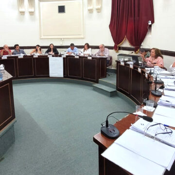 Una alianza inesperada en 25 de Mayo entre el kirchnerismo y LLA