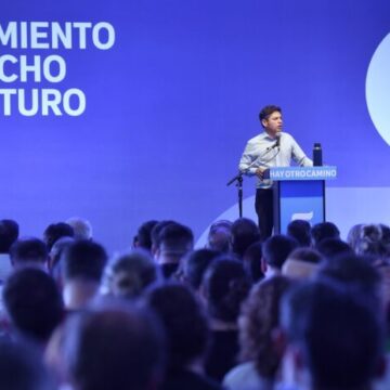 Kicillof reunió al MDF en Ensenada y lanzó su proyección nacional