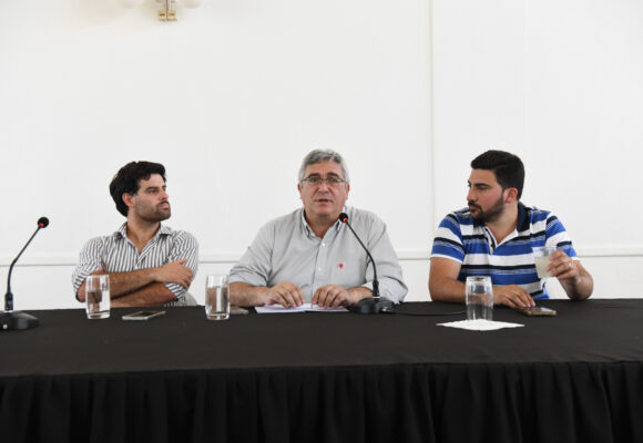 El ministro Javier Rodríguez estuvo en 25 de Mayo dialogando con los productores sobre la asistencia ante las inundaciones