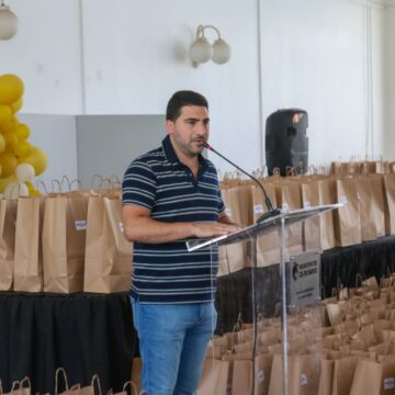 Navidad en el Salón Blanco: Egüen sacó pecho por el orden financiero, pagó el bono y cruzó los rumores