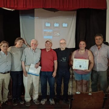 Burgos estuvo en Ernestina y presenció el film “Radio Oriente”