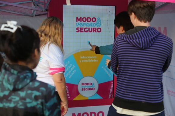 El Ministerio de Transporte bonaerense lanza "Modo Verano Seguro" en Miramar. Una política de Axel Kicillof y Martín Marinucci para reforzar la seguridad vial y la educación en las rutas.