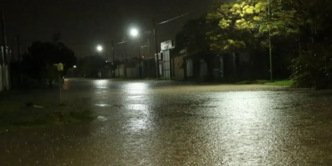 El temporal que atravesó la región este martes dejó una marca profunda en las ciudades de Coronel Suárez y Tres Arroyos