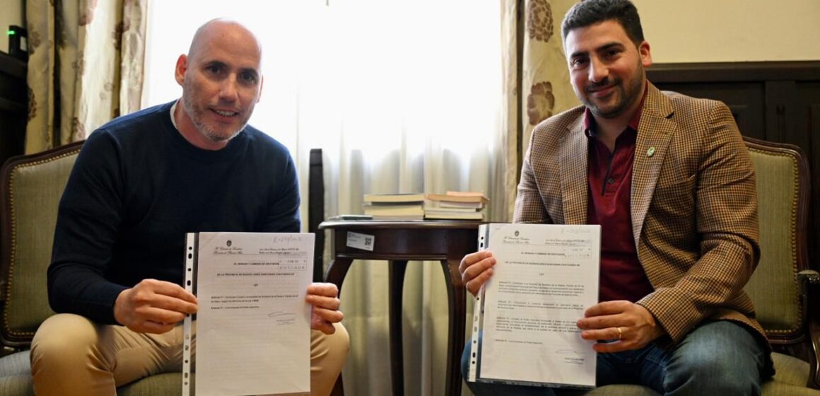 Egüen impulsa en el Senado la declaración de Norberto de la Riestra como Ciudad y Capital Provincial del Pollo y la Granja