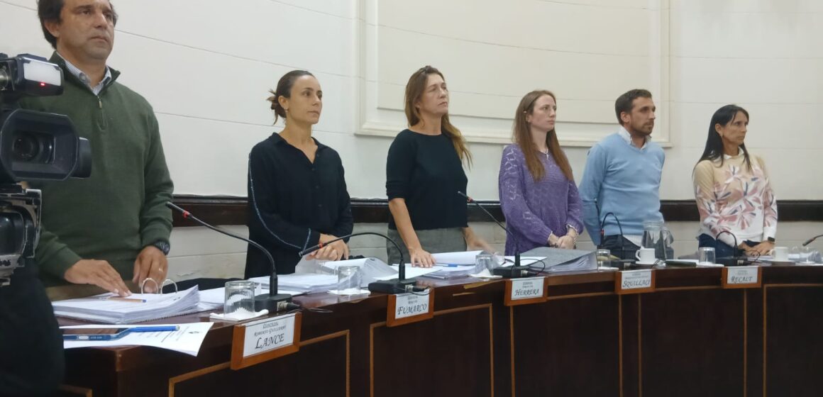 Unanimidad en el recinto: el oficialismo destacó los consensos alcanzados para homenajear a la identidad local