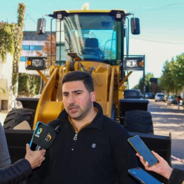 El Municipio incorporó maquinaria para la red vial y Egüen, con un guiño a la oposición, cuestionó la judicialización de la tasa rural