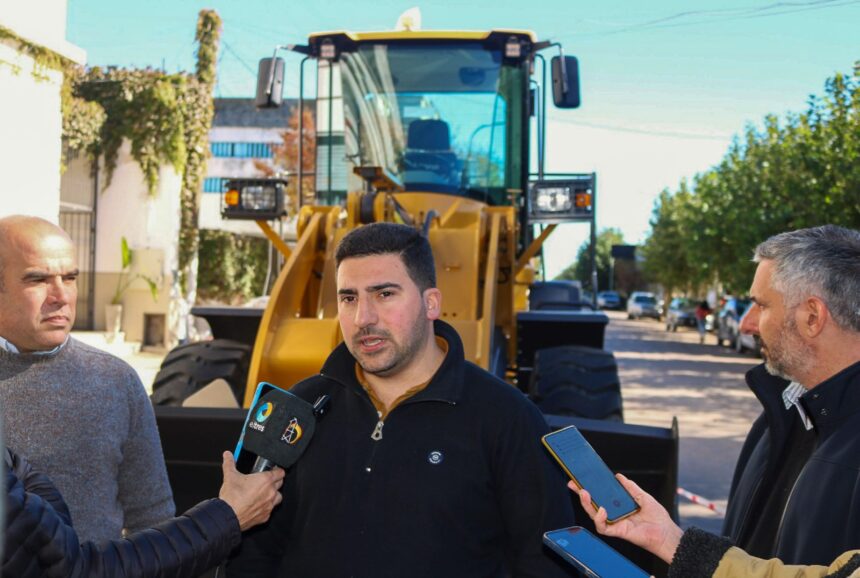 El Municipio incorporó maquinaria para la red vial y Egüen, con un guiño a la oposición, cuestionó la judicialización de la tasa rural