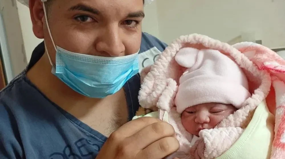 Nació el mismo día que el 10 y se llama Messia