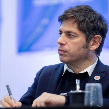 Kicillof como principal figura de la oposición y refleja que el 64% de los encuestados ve con pesimismo el futuro del país