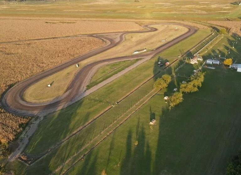 Egüen impulsa la recuperación del Autódromo Municipal junto al Auto Club 25 de Mayo