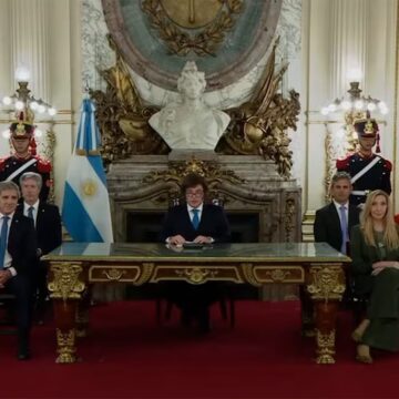 Milei lanzó la campaña en cadena nacional