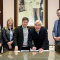 Kicillof y el Banco Provincia otorgaron $16.200 millones en leasing a 18 municipios