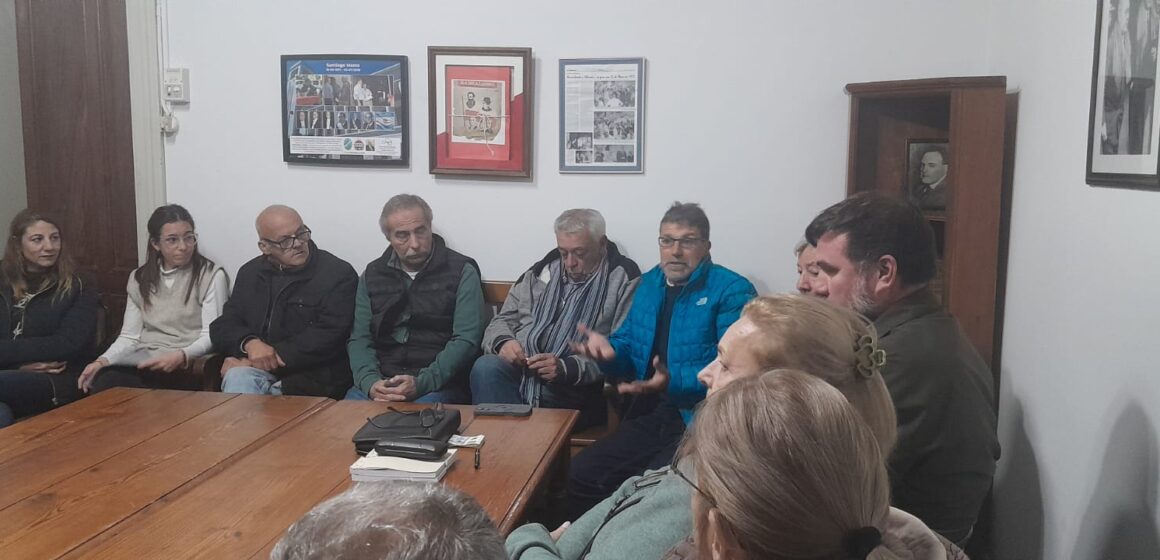 El Comité de la UCR analizó la asistencia social, el SAE y la caída de la natalidad junto a funcionarios y consejeros escolares