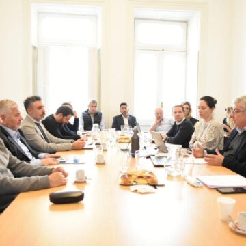 Titular de ARBA planteó ante industriales de todo el país la necesidad crecer para poder avanzar hacia una reforma tributaria nacional
