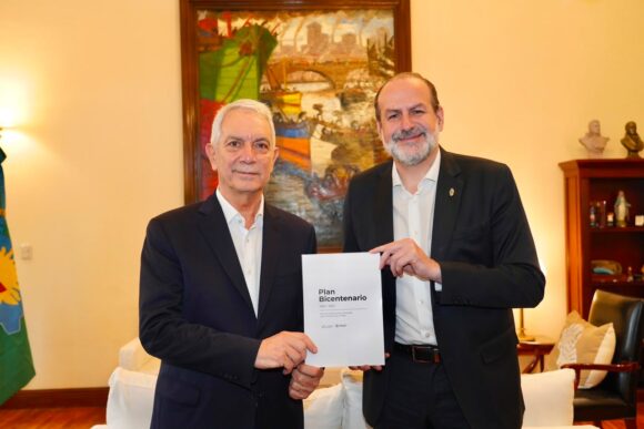 La Plata y Bahía Blanca sellaron un acuerdo estratégico de hermanamiento para potenciar la gestión y el desarrollo regional