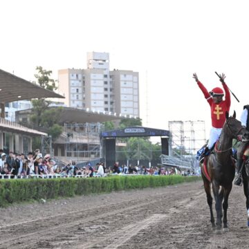 Convocan a artistas de toda la Provincia para crear el trofeo del Gran Premio Dardo Rocha Convocan a artistas de toda la Provincia para crear el trofeo del Gran Premio Dardo Rocha