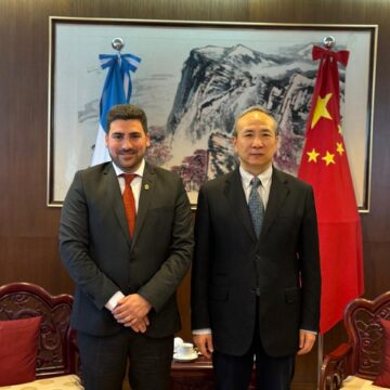 Ramiro Egüen se reunió con el embajador de China