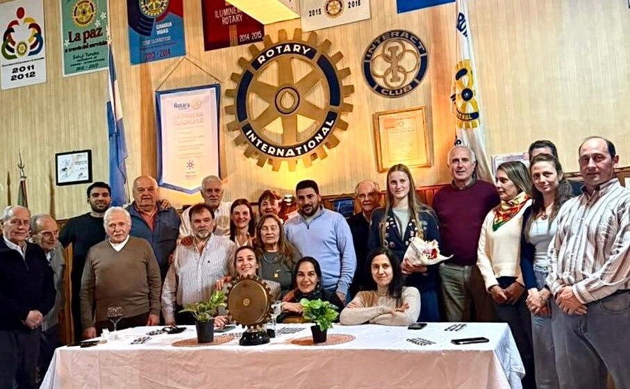 RAMIRO EGÜEN PARTICIPÓ DE LA REUNIÓN DEL ROTARY CLUB Y PRESENTÓ LA AGENDA INTERNACIONAL DE 25 DE MAYO Egüen presentó en el Rotary el plan de vinculación internacional para 25 de Mayo