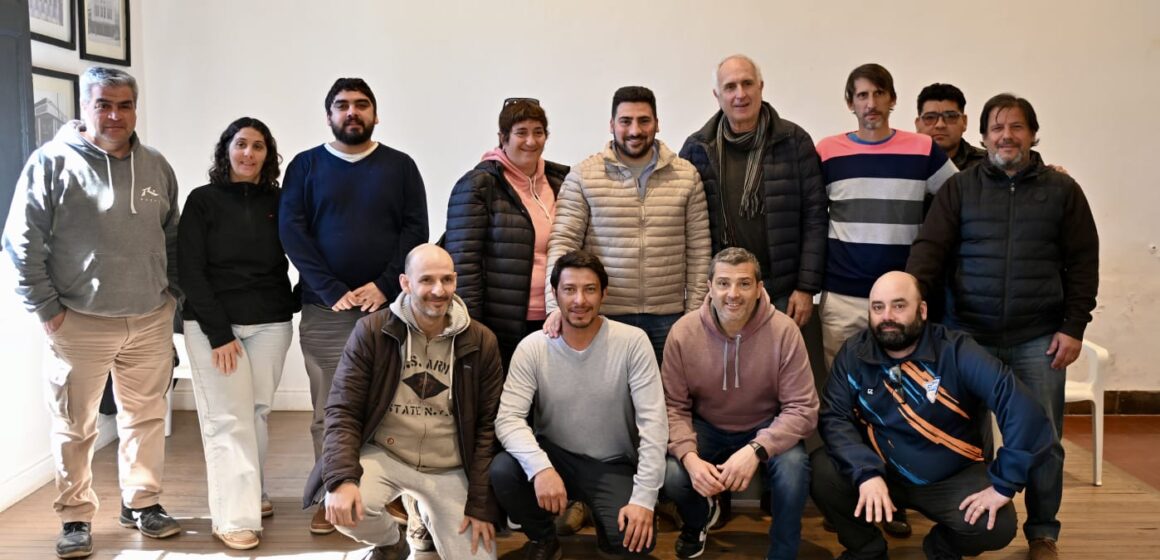 Con el modelo Nueva Chicago y la mirada en nuevos talentos: 25 de Mayo pone en marcha el programa "25 Fútbol Camp"