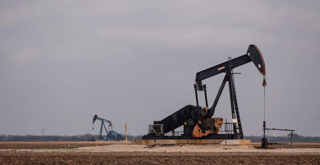 El petróleo roza los 100 dólares impulsado por el reinicio de las hostilidades entre Estados Unidos e Irán