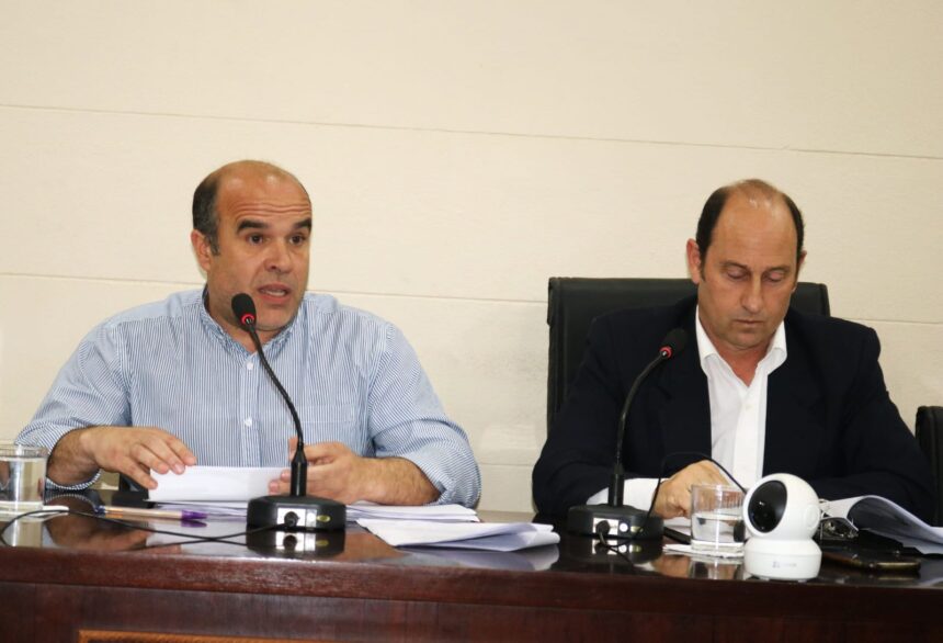 el Ejecutivo ratificó la concurrencia de Bustingorry y cuestionó a la oposición por impedir hablar a los funcionarios técnicos